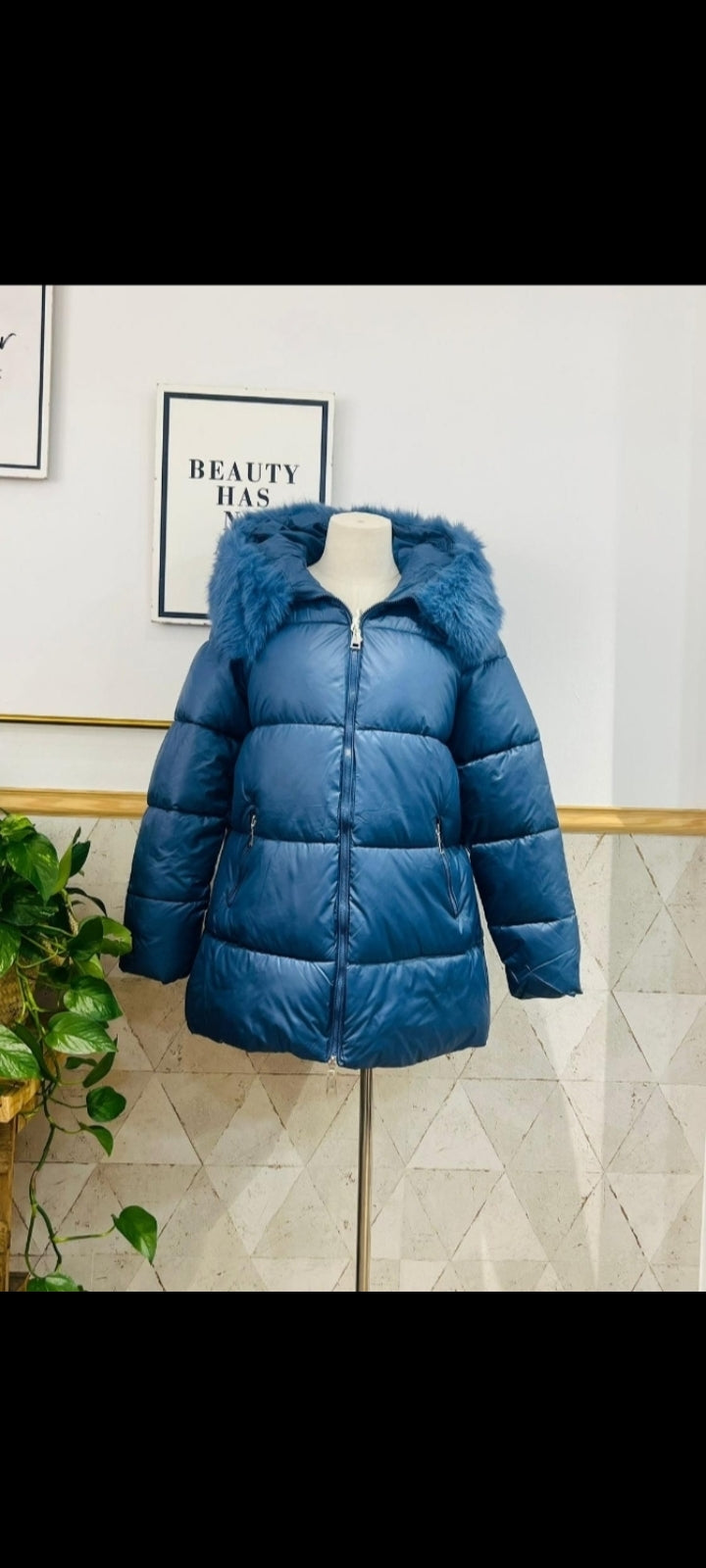 chaqueta azul cielo